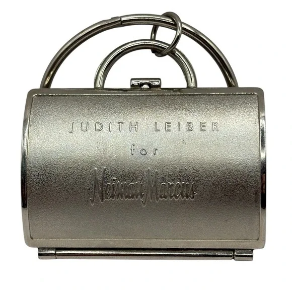 Neiman Marcus Butterfly Metal Purse Keychain Fob Pill Trinket Box Judith Leiber - Picture 4 of 16